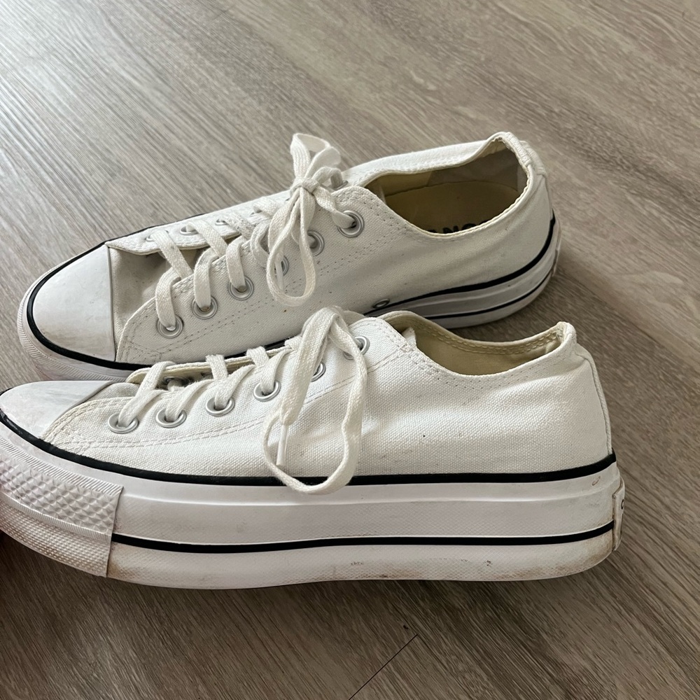 CONVERSE Low Top White Sneakers